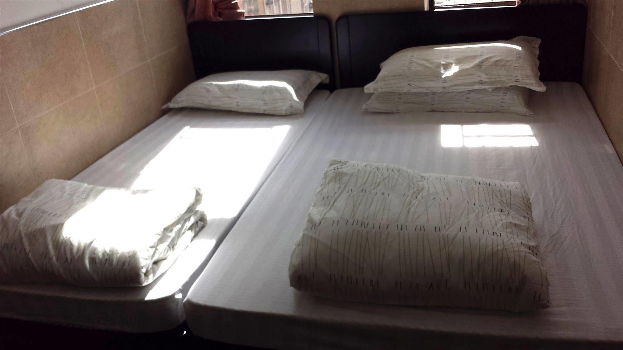 Kowloon Mongkok 1812 Guest House Hong Kong Esterno foto