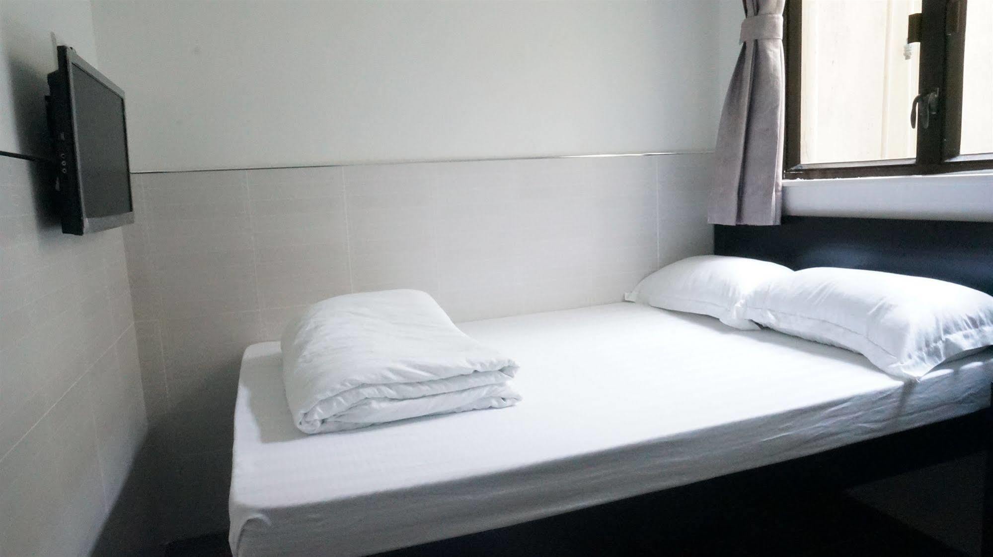 Kowloon Mongkok 1812 Guest House Hong Kong Esterno foto