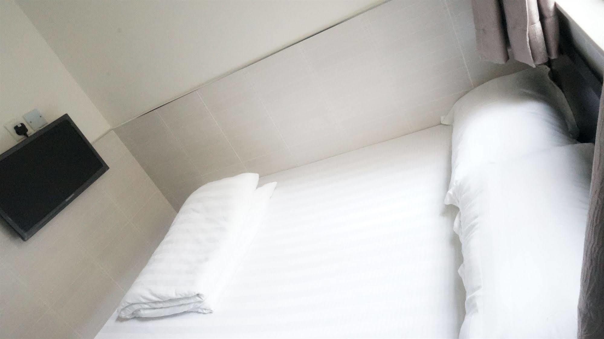 Kowloon Mongkok 1812 Guest House Hong Kong Esterno foto